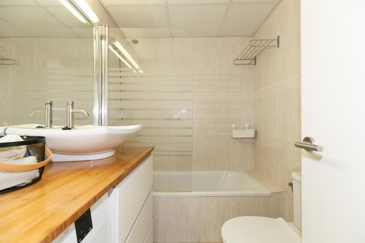 Uhc Michelangelo Apartments Salou Bagian luar foto