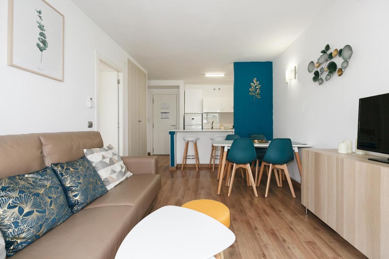 Uhc Michelangelo Apartments Salou Bagian luar foto