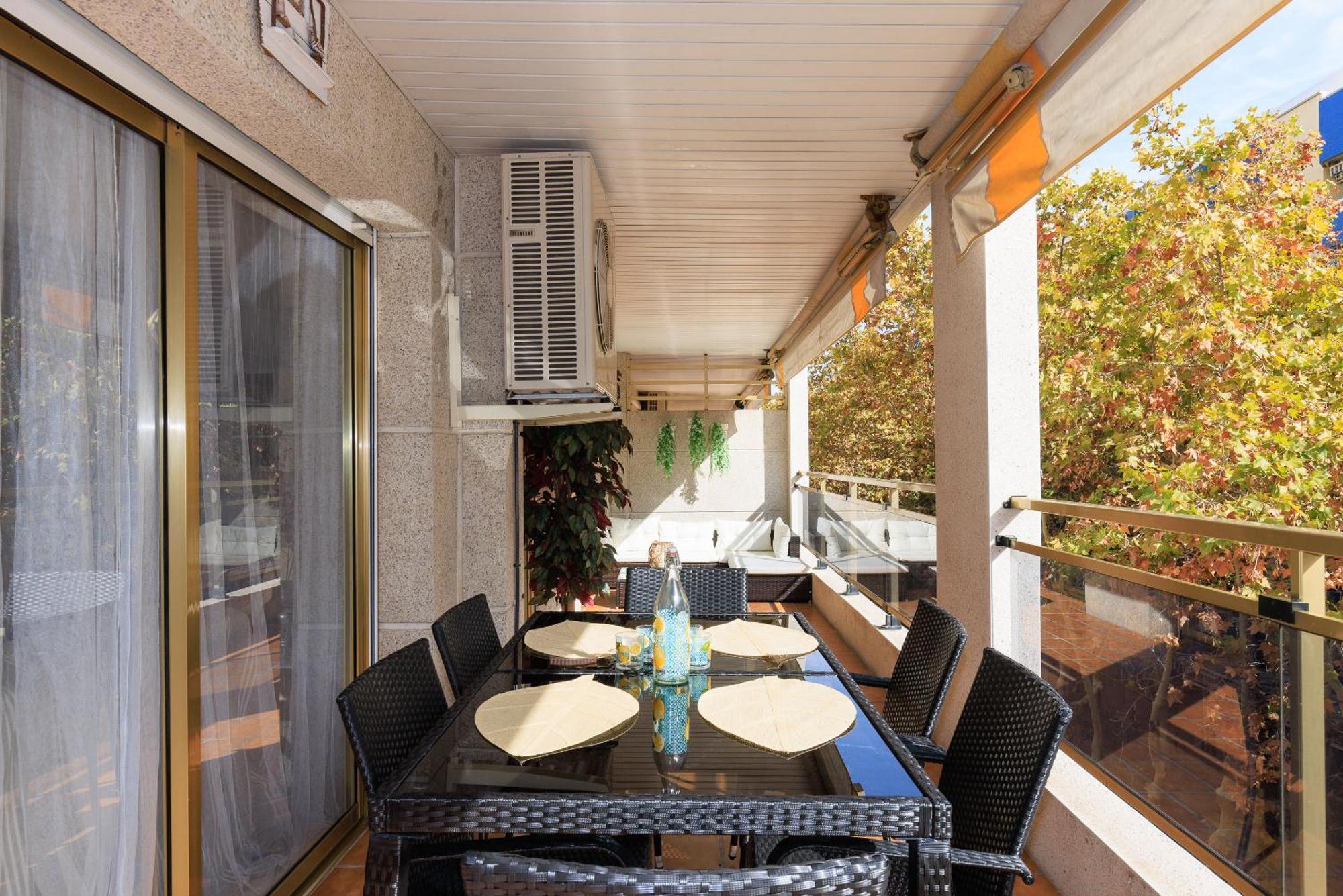 Uhc Michelangelo Apartments Salou Bagian luar foto