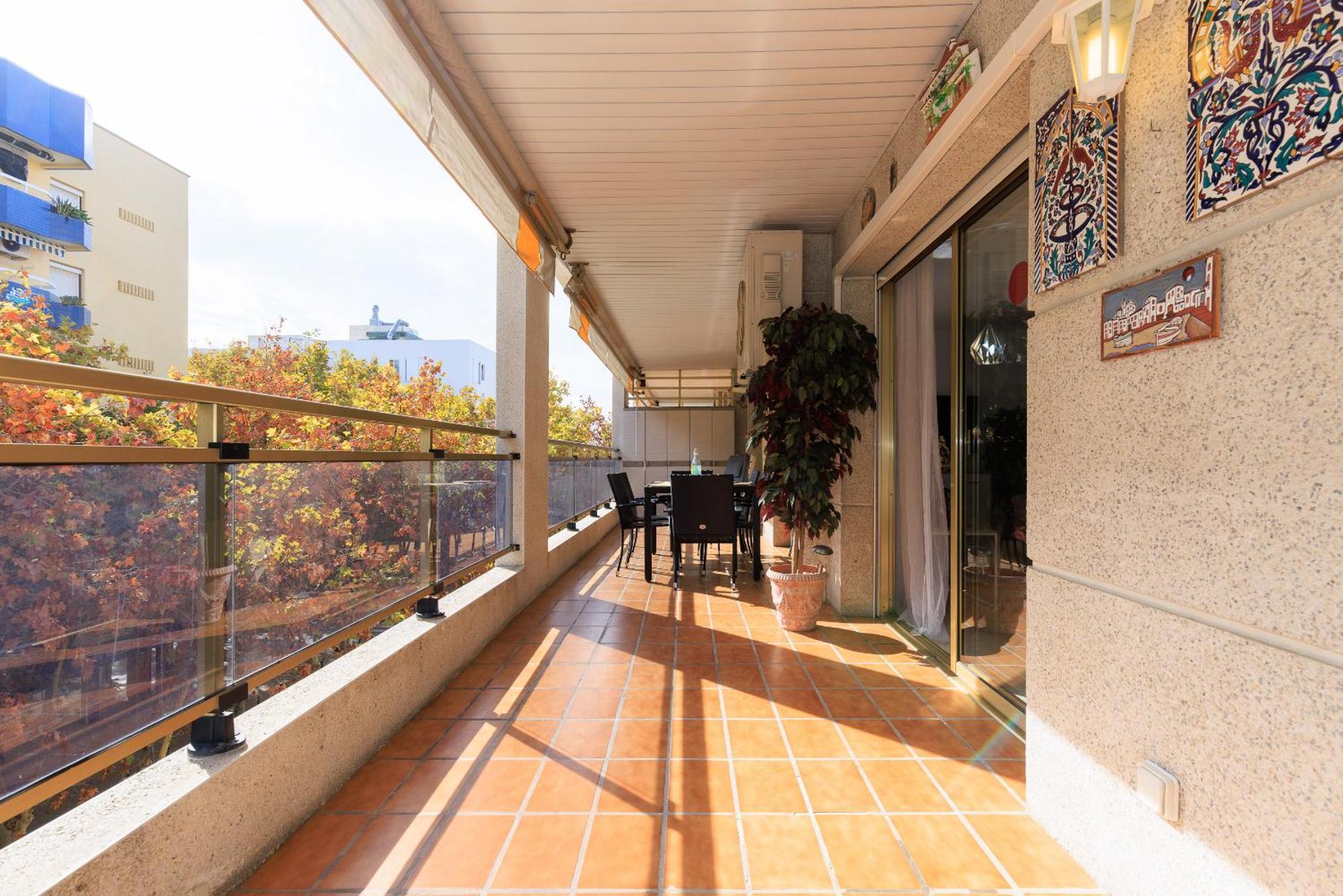 Uhc Michelangelo Apartments Salou Ruang foto