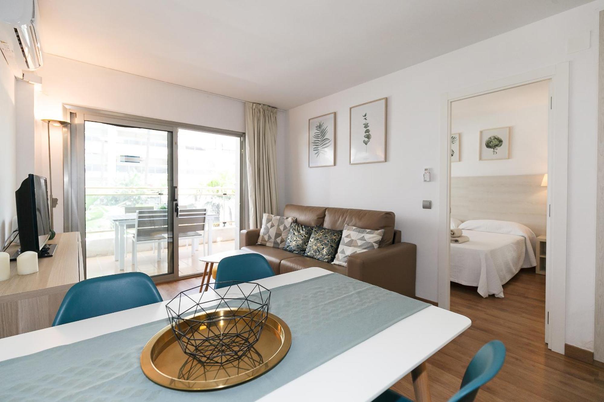 Uhc Michelangelo Apartments Salou Ruang foto