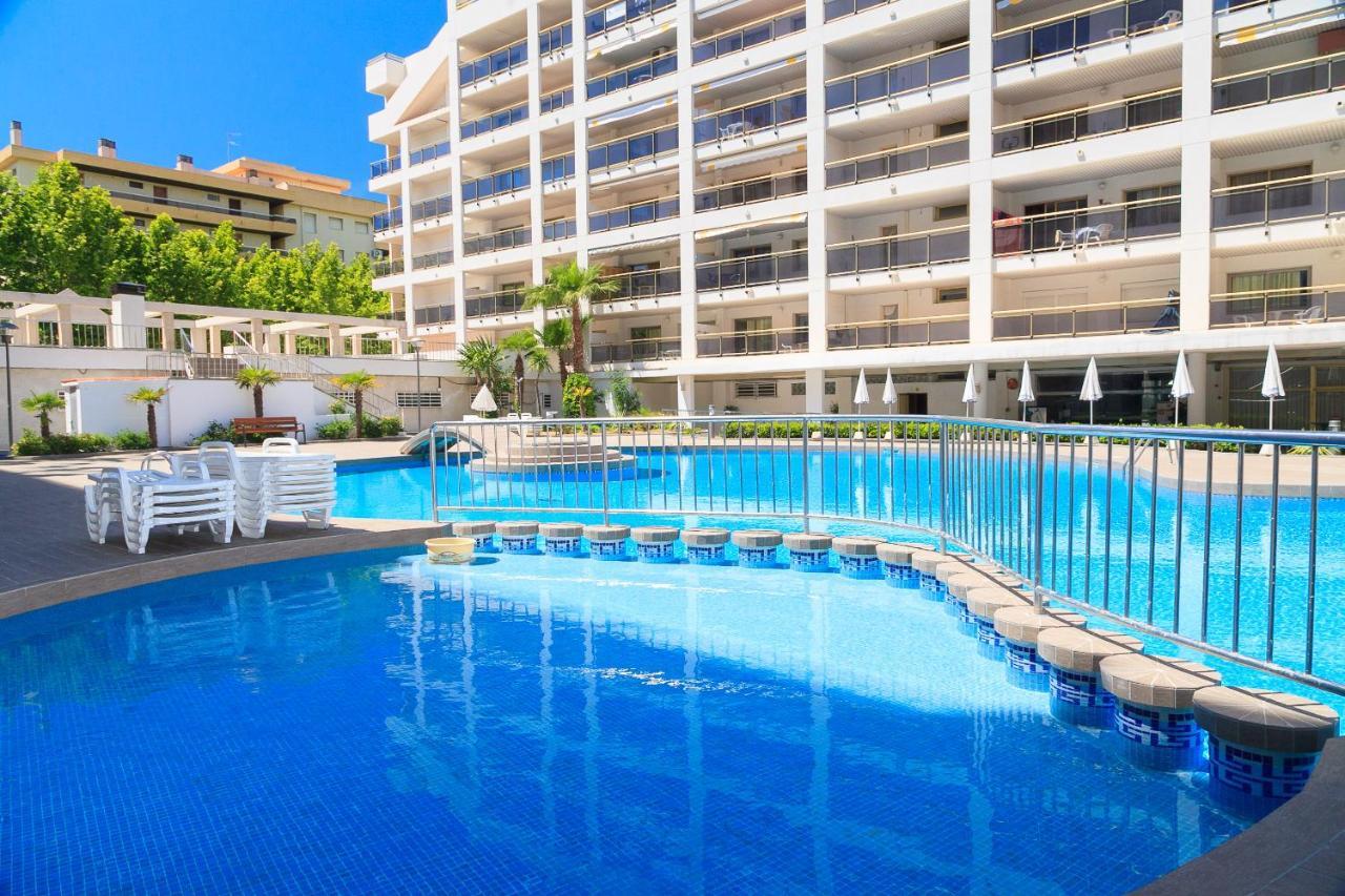 Uhc Michelangelo Apartments Salou Bagian luar foto