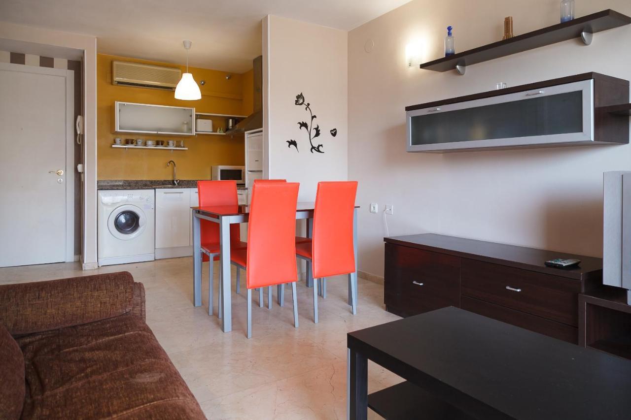 Uhc Michelangelo Apartments Salou Bagian luar foto
