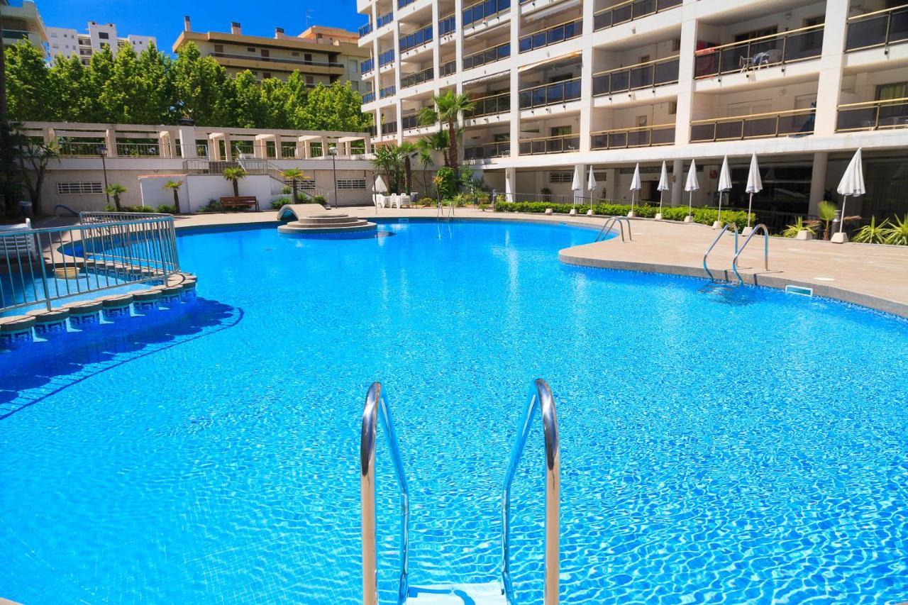 Uhc Michelangelo Apartments Salou Bagian luar foto